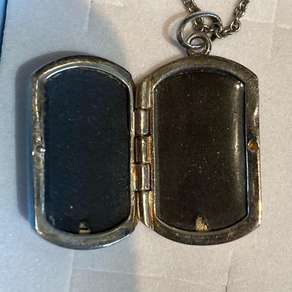 Engravable Locket, Sterling Silver with 18” chain - Picture 2 of 3